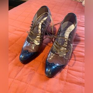 Fluevog Oxford lace up pumps